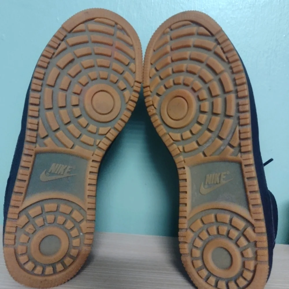 Nike Men's Son Of Force Mid Sneakers - Picture 12 of 16